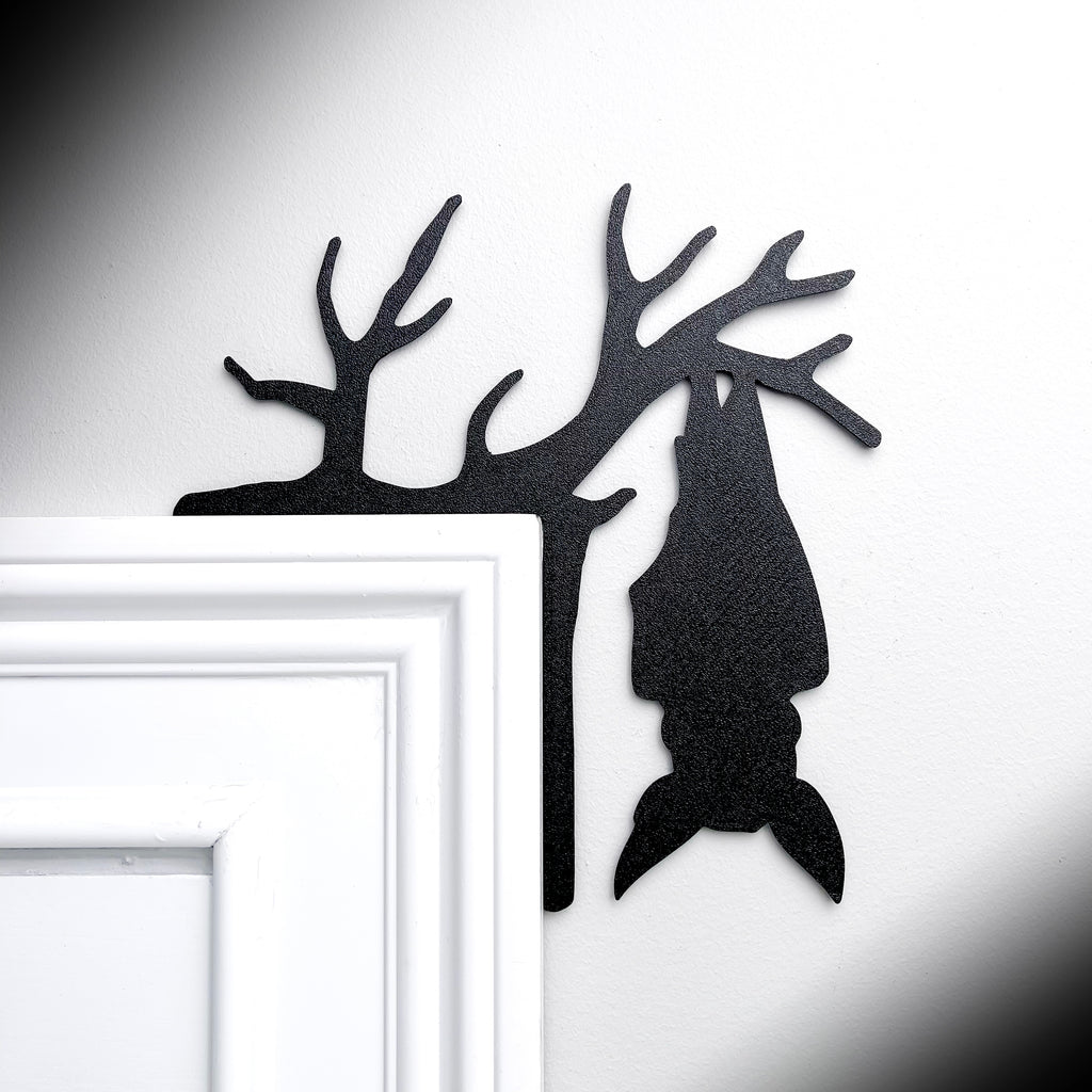 Hanging Bat Door Topper