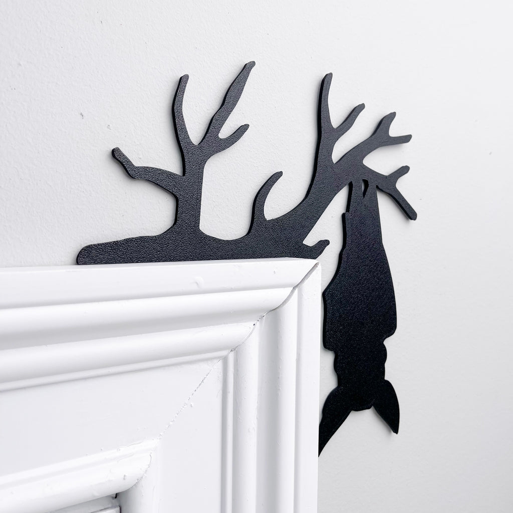 Hanging Bat Door Topper